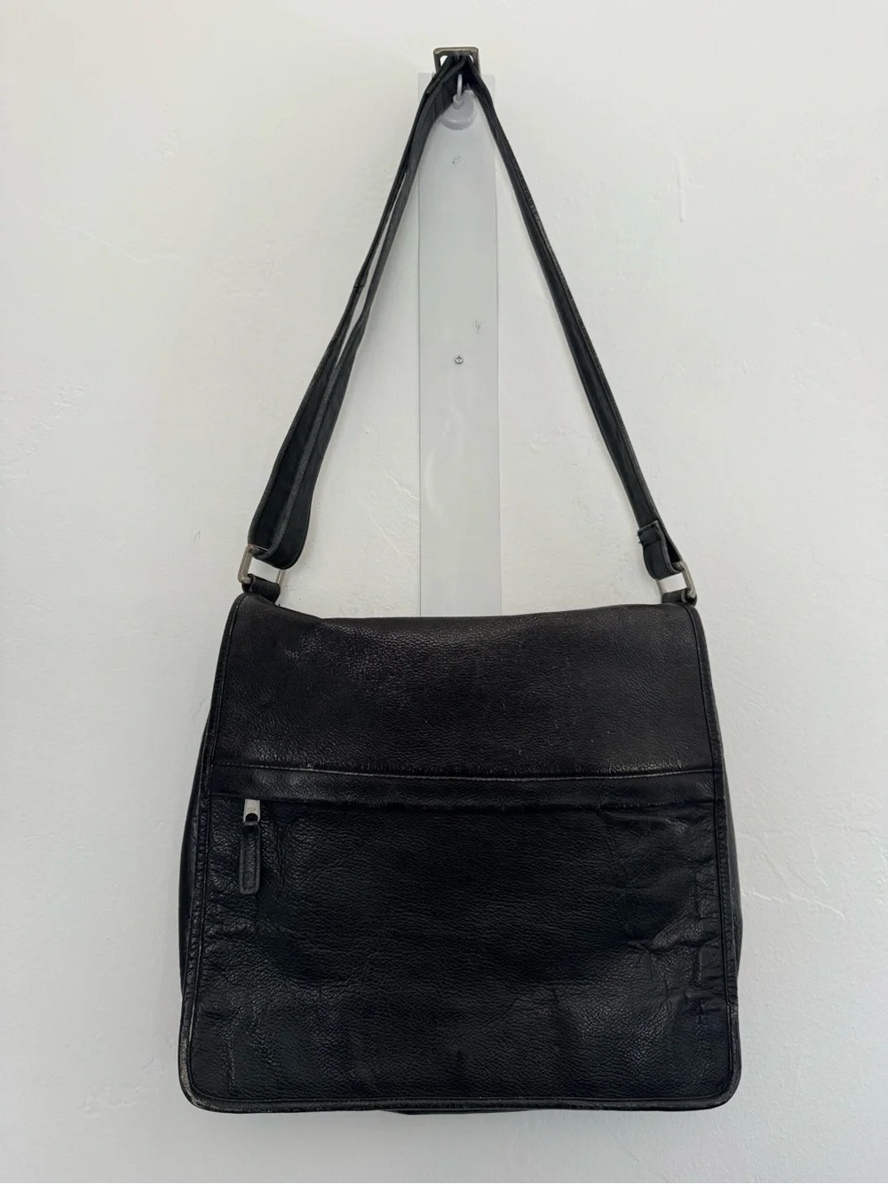 Latico Black Leather Messenger Laptop Crossbody Bag Unisex Minimal Distressed